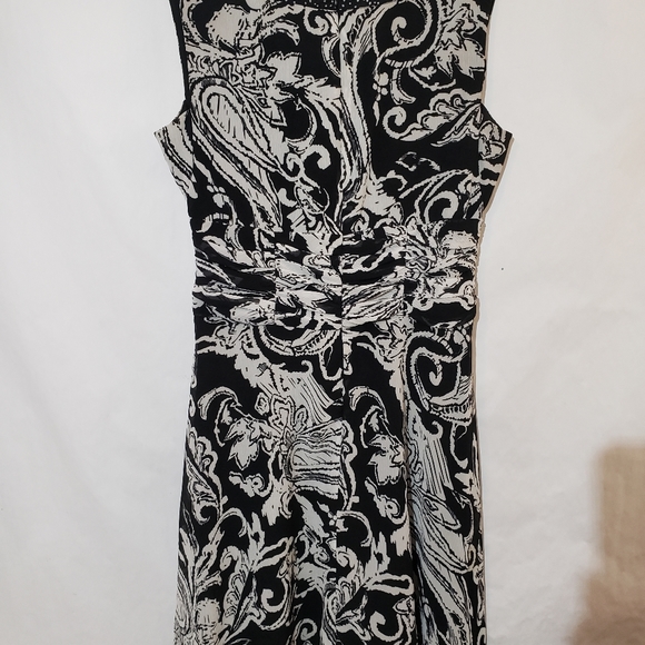 🦊 Studio I dress black and white float midi - Picture 6 of 7